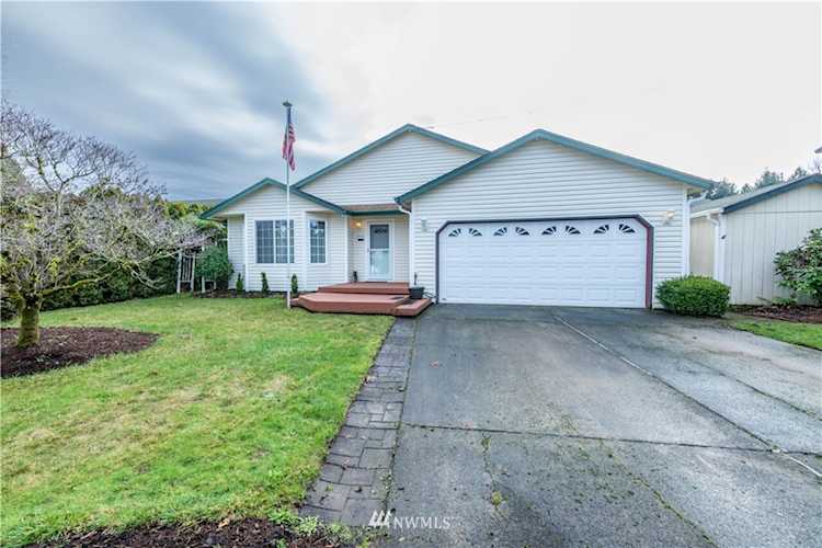 1940 Blacktail Ln Woodland, WA 98674