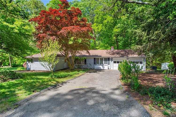 11 Eastwood Road Norwalk, CT 06851
