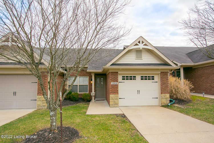 3924 Saint Edwards Dr Louisville, KY 40299