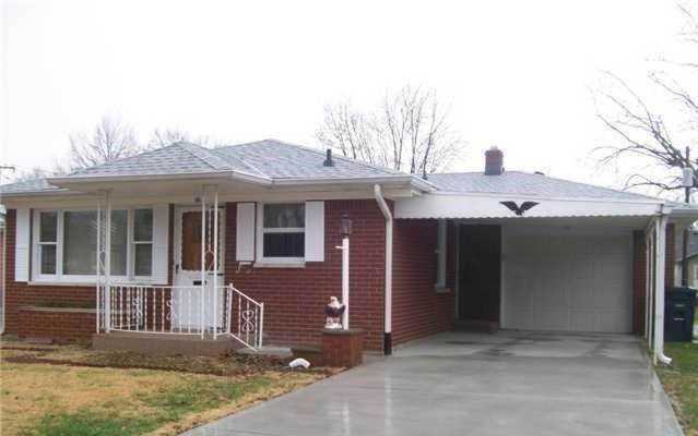16 Gilbert St Beech Grove, IN 46107