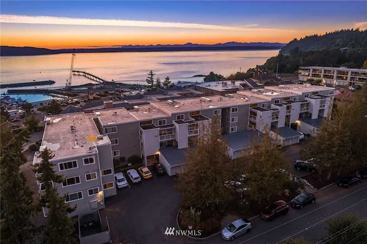 9819822213 6th Ave S #304120 - Des Moines/RedonDes MoinesRarely available 1 bedroom condo in close proximity to both downtown amenties of Des Moines, and...Marina EstatesKing1875729WAcondo for saleDes Moines Waterfront Photo 1
