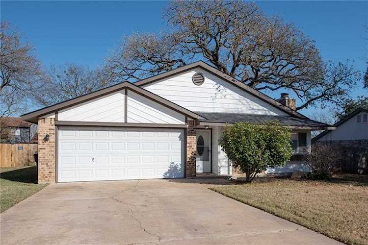 204 Burning Tree DR Georgetown, TX 78628