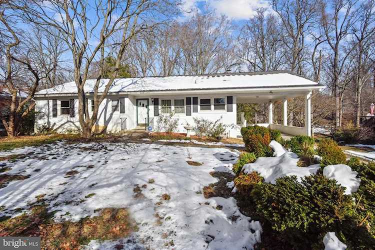 8714 Duvall St Fairfax, VA 22031