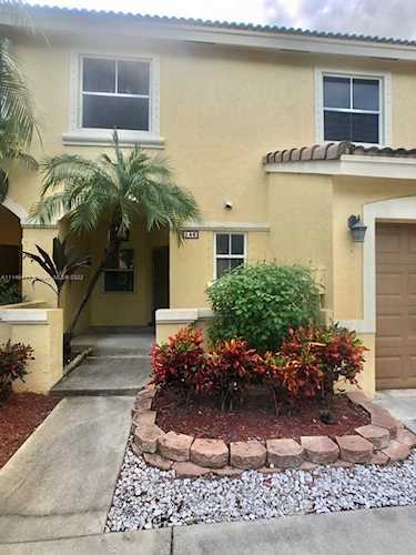 146 SW 169th Ave #146 Pembroke Pines, FL 33027