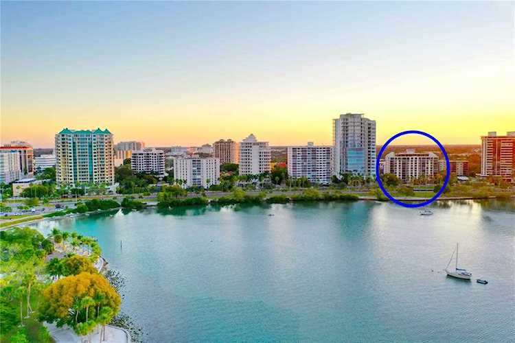 707 S Gulfstream Ave #302 Sarasota, FL 34236