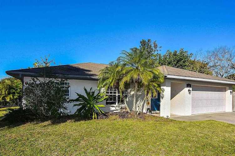 5948 Viola Rd Venice, FL 34293