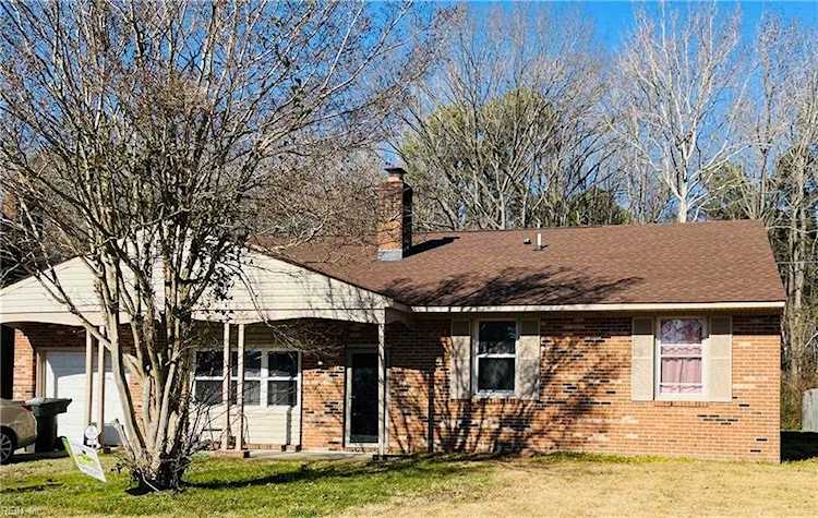 59 Santa Barbara Dr Hampton, VA 23666