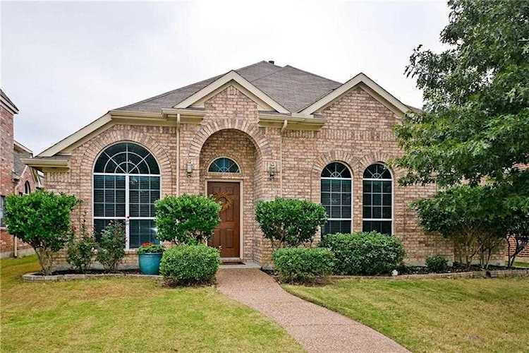 9425 Woodhurst Drive Mckinney, TX 75072