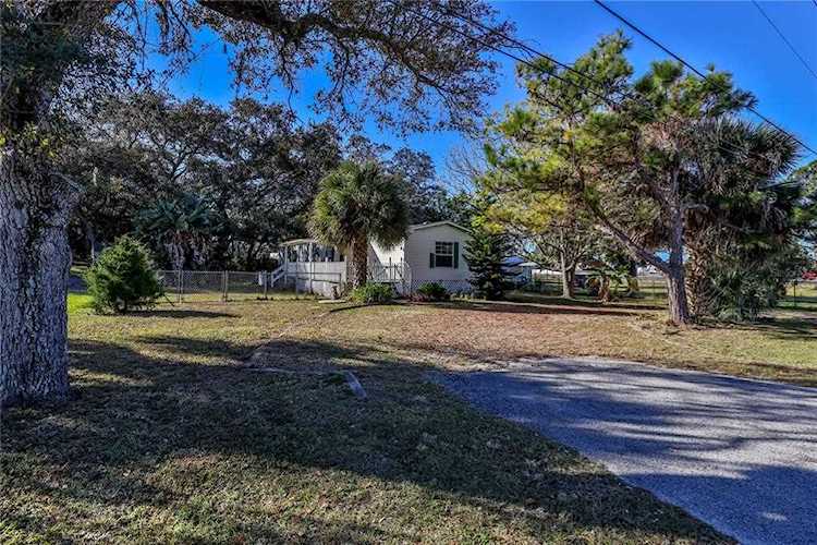 9522 New York Ave Hudson, FL 34667