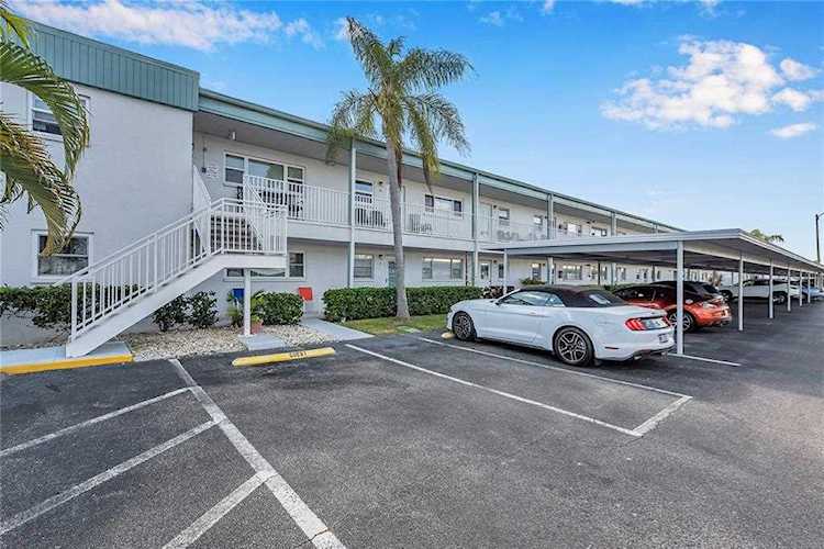 5286 81st St N #16 St. Petersburg, FL 33709
