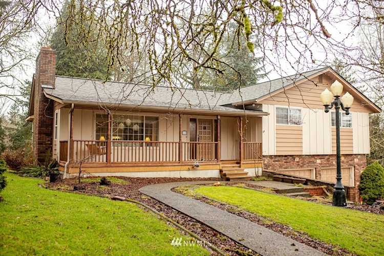 135 W Canyon View Dr Longview, WA 98632