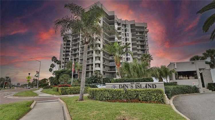 1660 Gulf Blvd #406 Clearwater, FL 33767