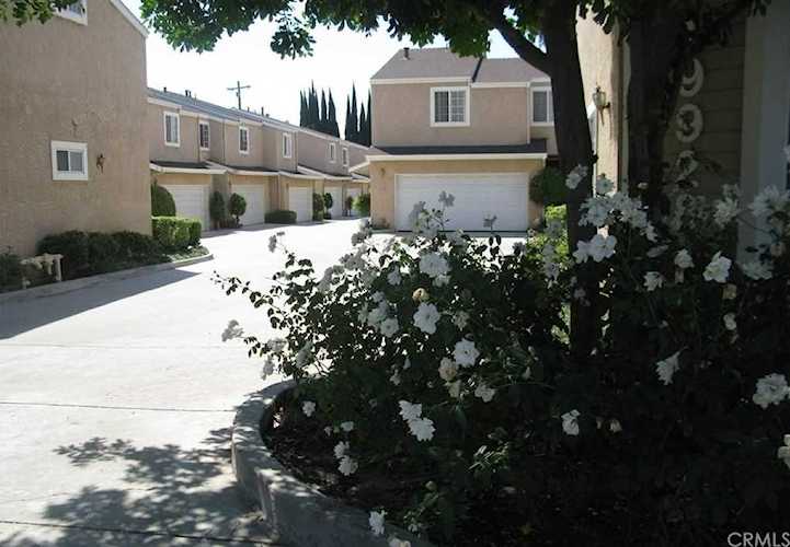 19928 Chase St #22 Winnetka, CA 91306 | MLS OC22006654 Photo 1
