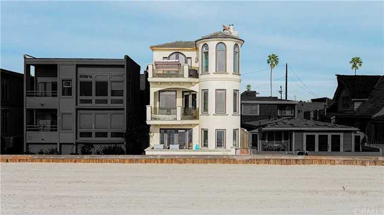 5915 E Seaside Long Beach, CA 90803