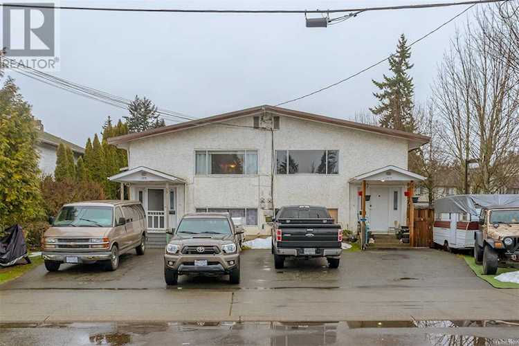 2614 Peatt Langford, BC V9B3T8