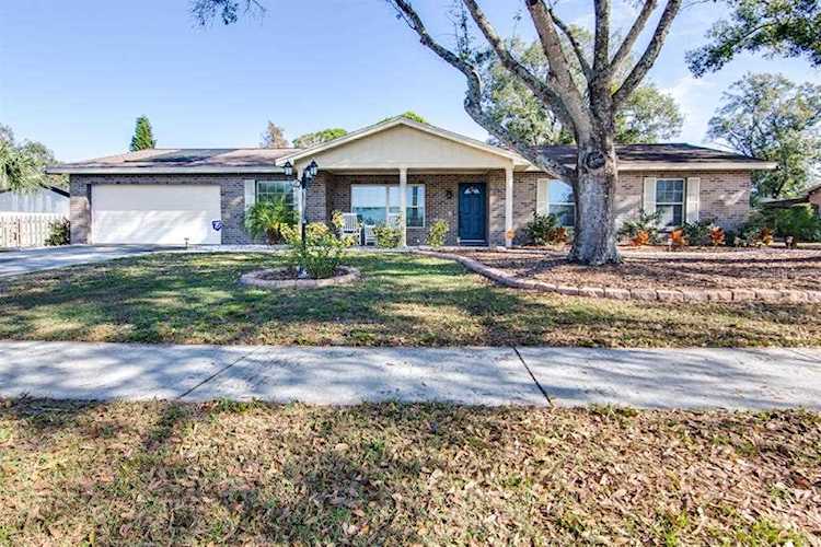 2213 Laurel Oak Dr Valrico, FL 33596