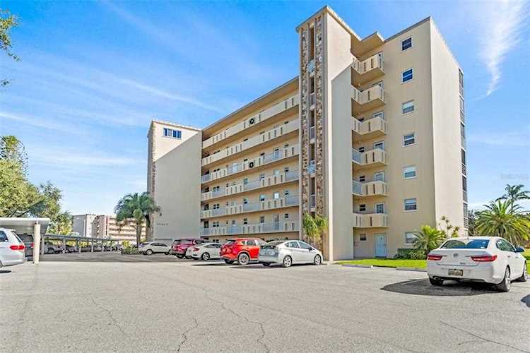 4040 Ironwood CIRCLE #304F Bradenton, FL 34209