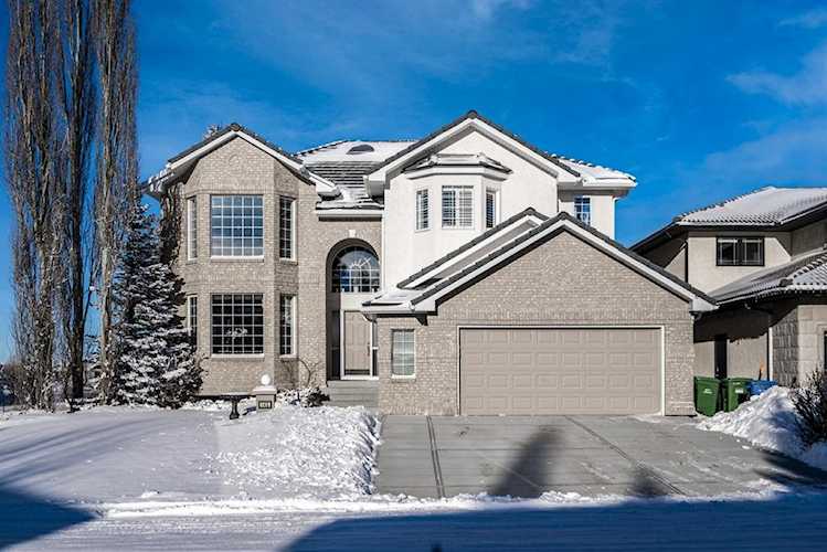 145 Hamptons Square NW Calgary, AB T3A 5C3
