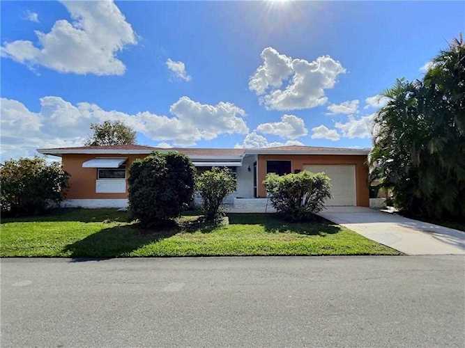 6716 NW 62nd St Tamarac, FL 33321