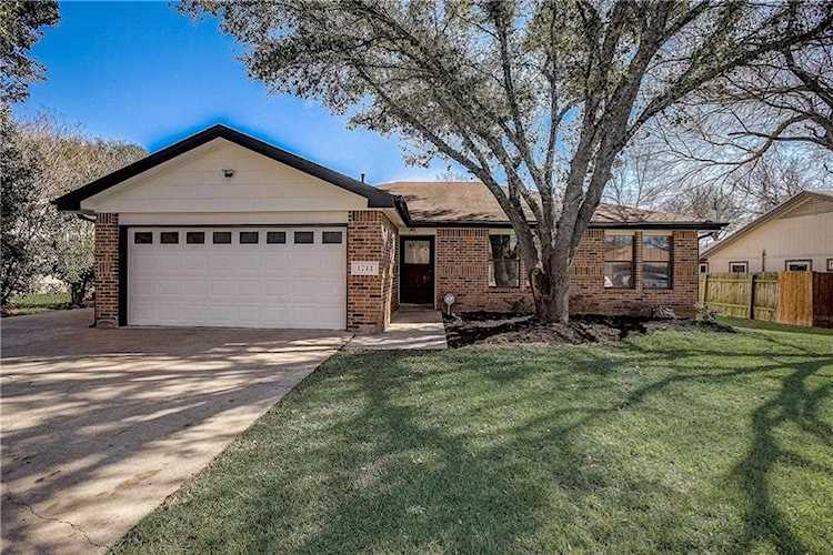 1711 Brokenshoe DR Round Rock, TX 78681