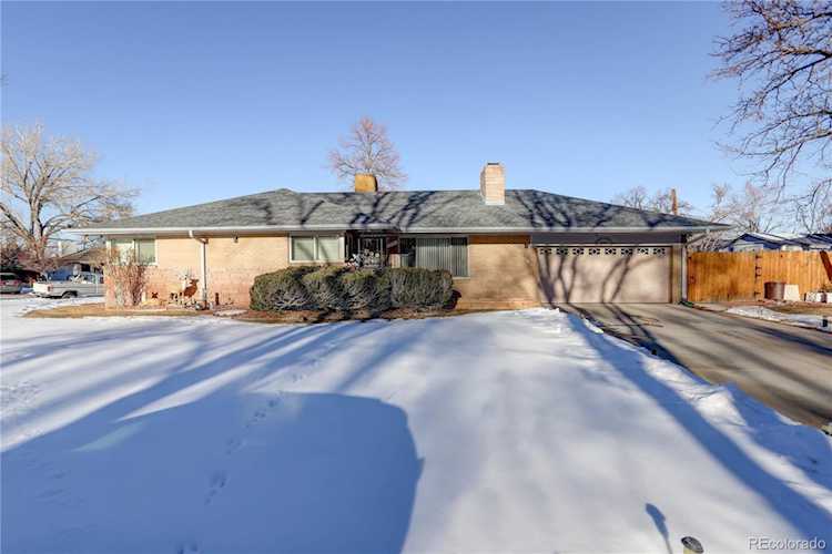 8725 W Dover Circle Lakewood, CO 80226