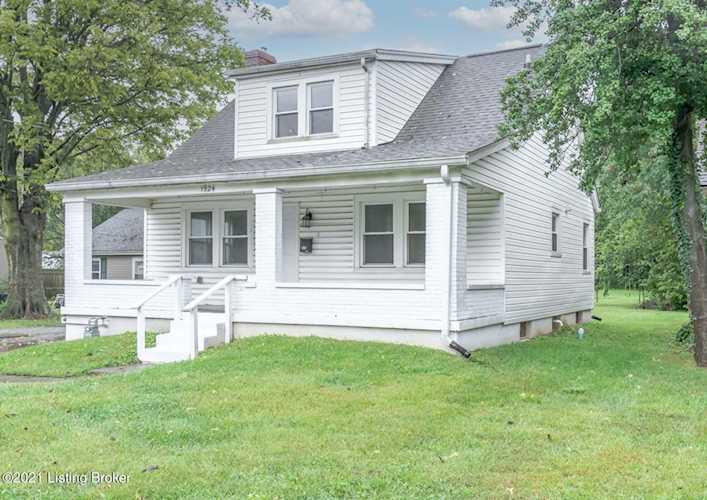 1924 Garrs Ln Louisville, KY 40216