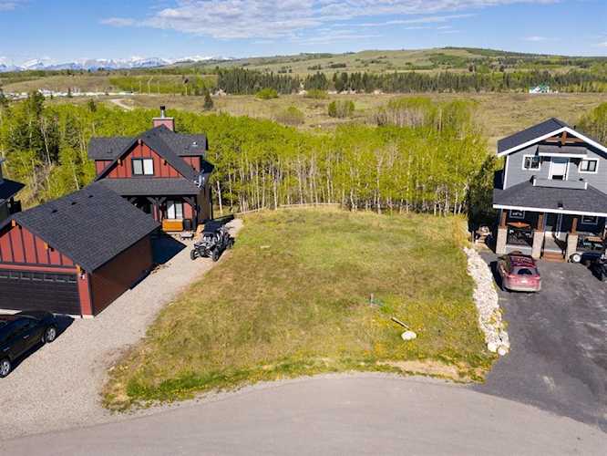 245 Cottageclub Crescent Rural Rocky View County, AB T4C 1B1