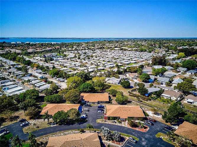 4195 66th Street CIRCLE W Bradenton, FL 34209