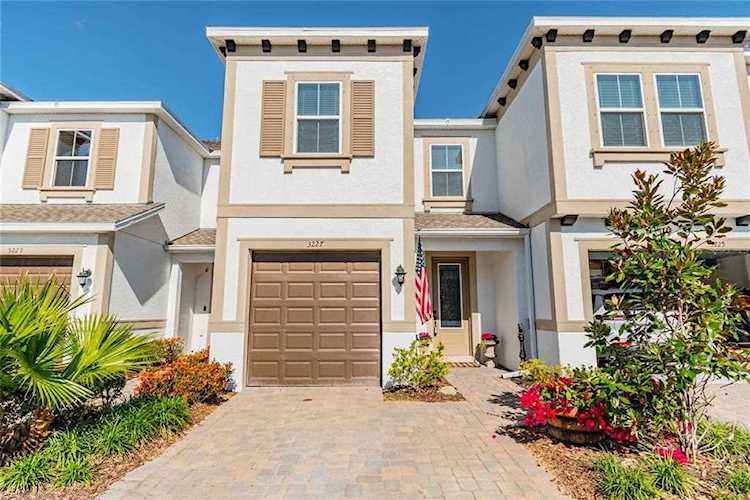3227 Painted Blossom Ct Lutz, FL 33558