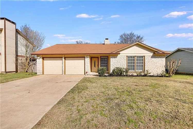 1304 Wroxton WAY Round Rock, TX 78664