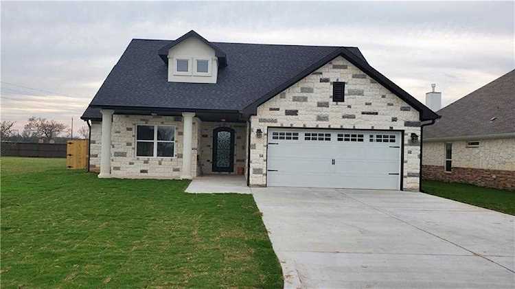 103 Les LN Smithville, TX 78957