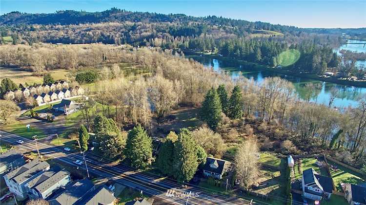 1782 Lewis River Rd Woodland, WA 98674