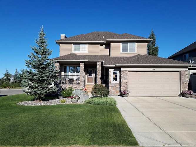 234 Boulder Creek Ct SE Langdon, AB T0J 1X3