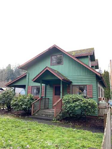 203 Roosevelt Ave Wilkeson, WA 98396
