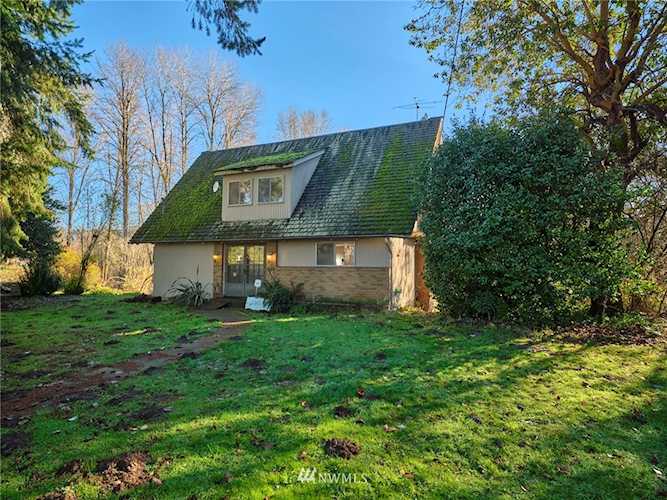 1782 Lewis River Rd Woodland, WA 98674