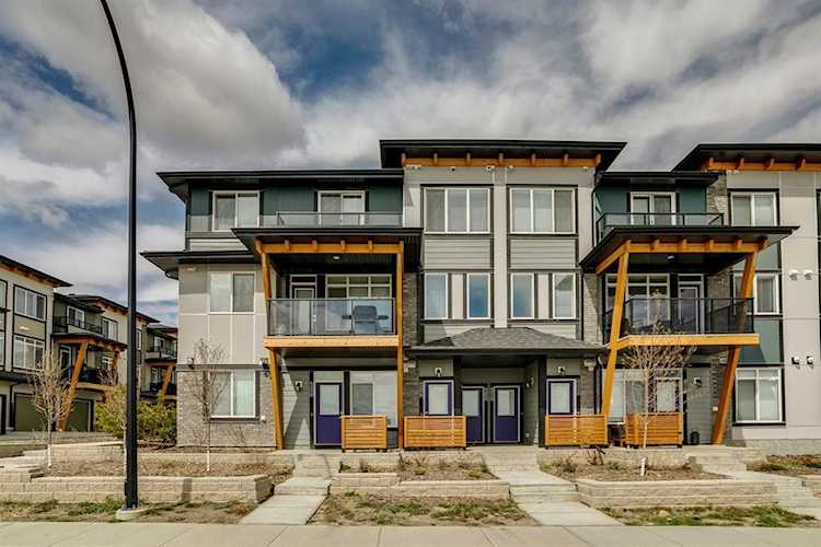 19613 45 St SE Calgary, AB O0O 0O0