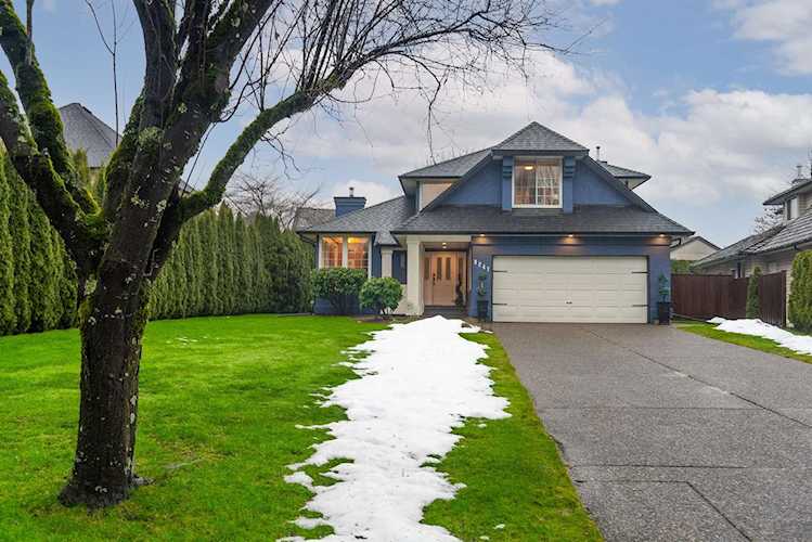 9247 203 Street Langley, BC V1M 2M7