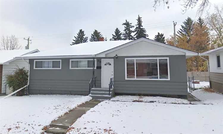 99 Flavelle Rd SE Calgary, AB T2H 1E8