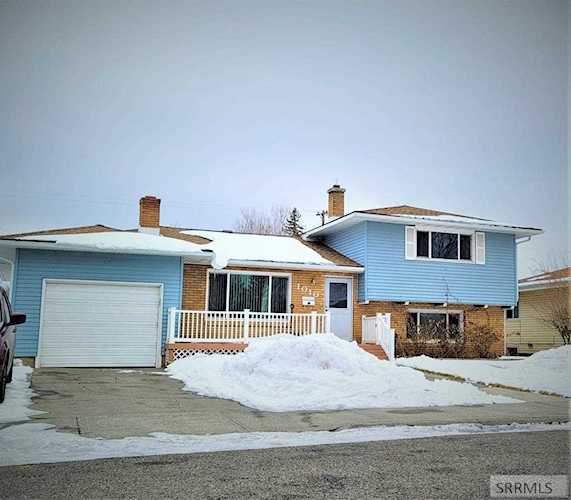 1010 Stanger Avenue Idaho Falls, ID 83404