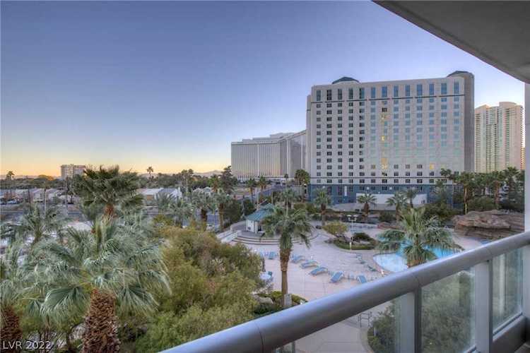 322 Karen Ave #301 Las Vegas, NV 89109