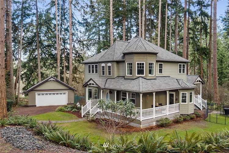 1289 Mowitsh Dr Fox Island, WA 98333