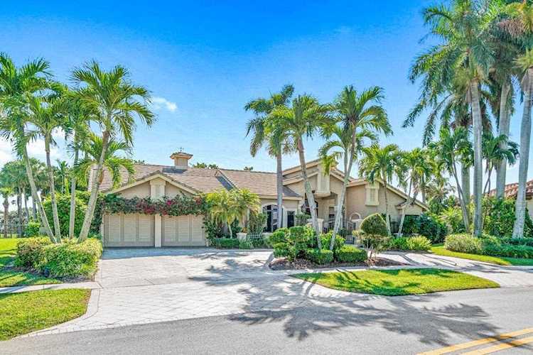 3745 Red Maple Circle Delray Beach, FL 33445
