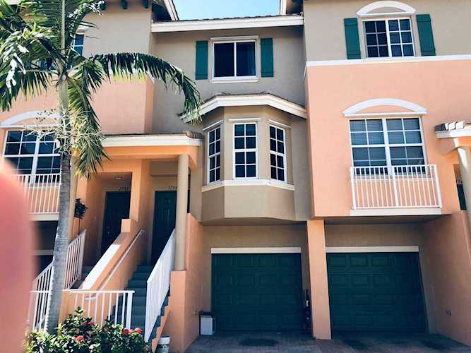 1739 NE 6th Street #1204 Boynton Beach, FL 33435
