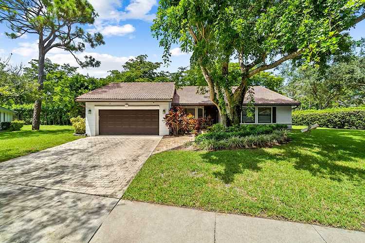3537 Pine Haven Circle Boca Raton, FL 33431
