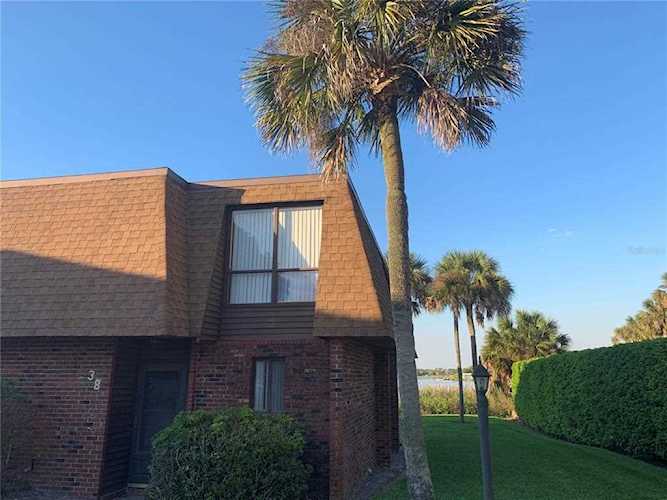 1836 N Crystal Lake Dr #38 Lakeland, FL 33801
