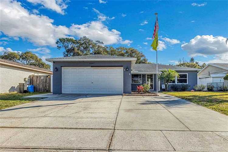 11067 Longhill Dr N Pinellas Park, FL 33782