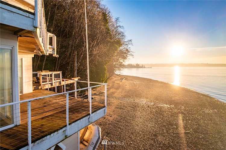 6520 Whitman St NE Tacoma, WA 98422