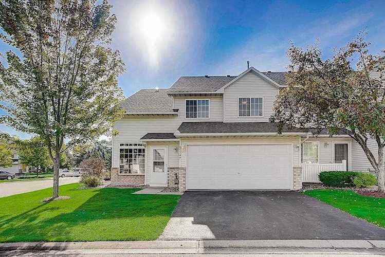 8574 Quarry Ridge Lane #F Woodbury, MN 55125