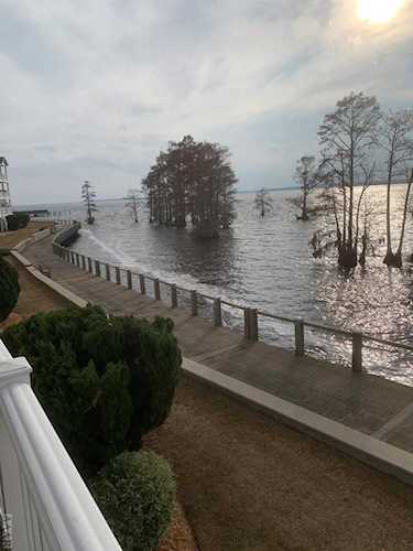 412 Captains Cove Edenton, NC 27932