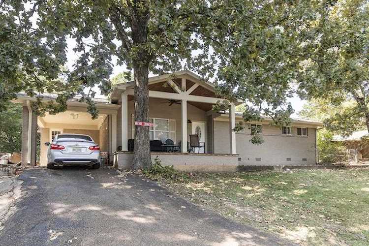 2204 Church St. Oxford, MS 38655